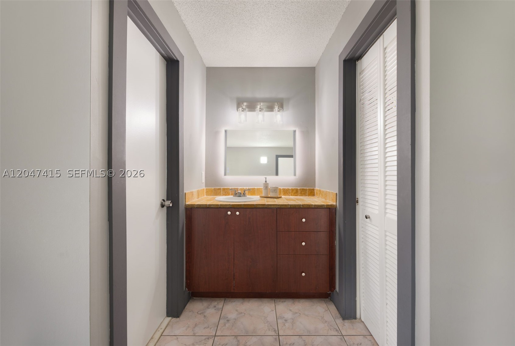 PENINSULA AT INTL GARDENS - Residential