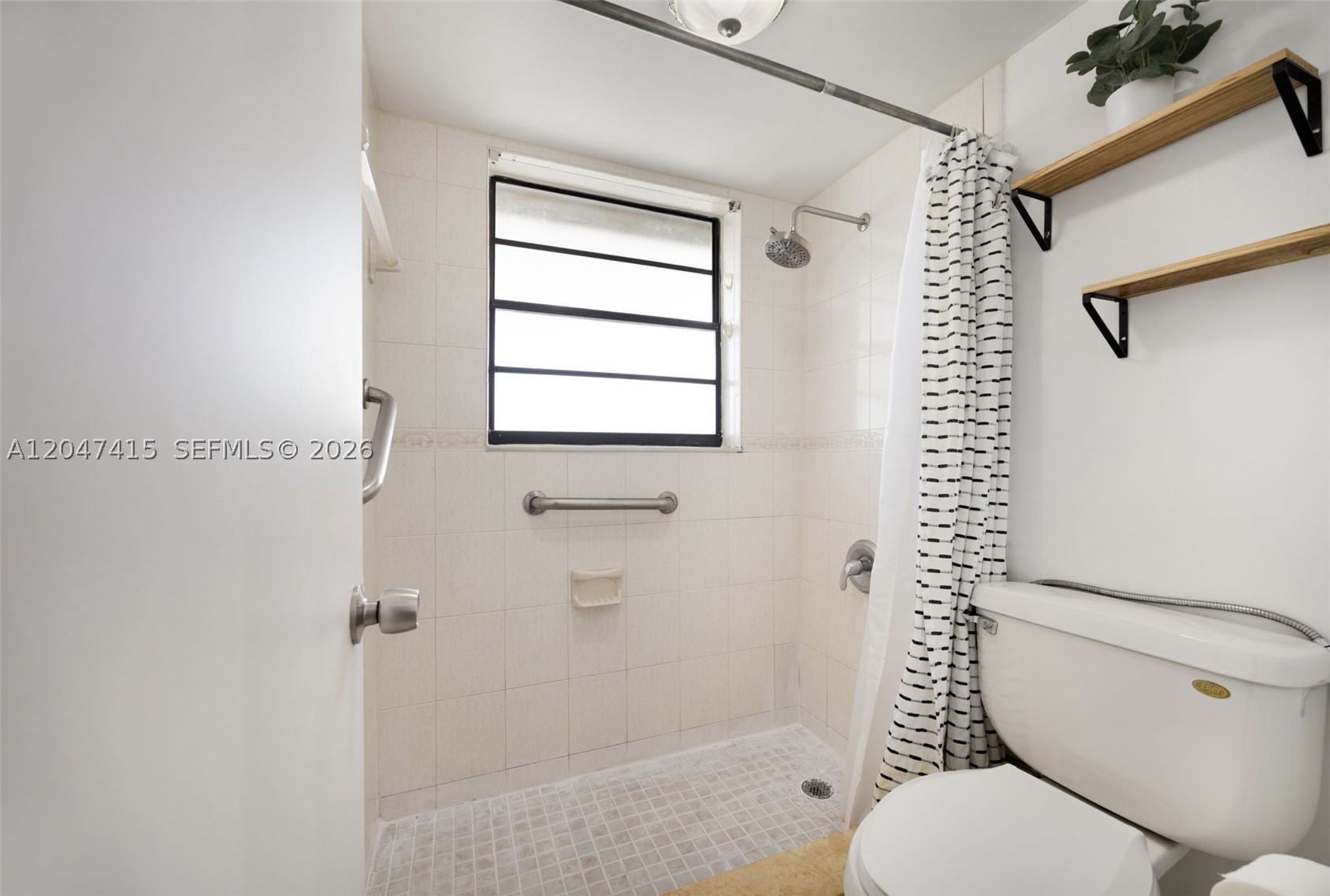 PENINSULA AT INTL GARDENS - Residential