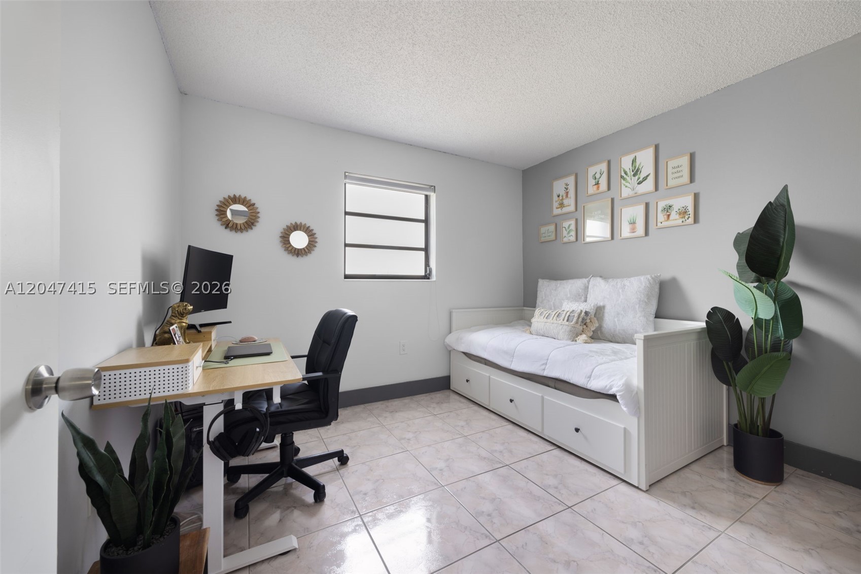 PENINSULA AT INTL GARDENS - Residential