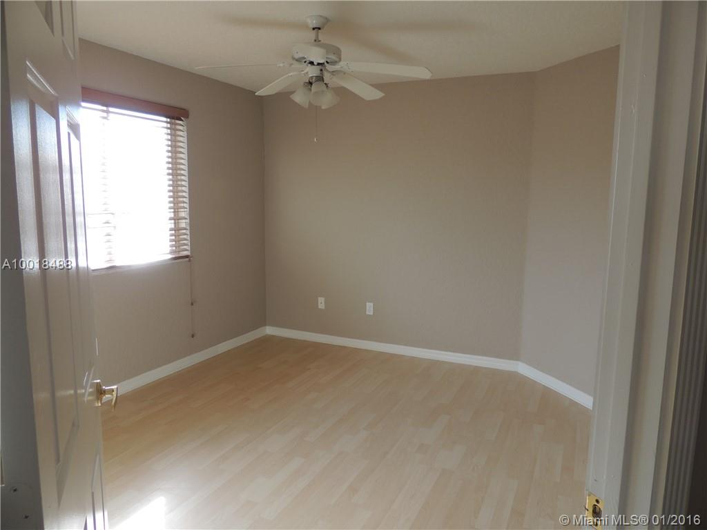 Hollywood Lakes Country C - Residential Lease