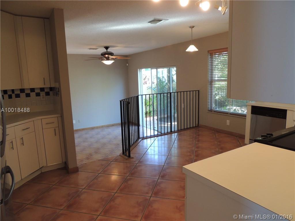 Hollywood Lakes Country C - Residential Lease