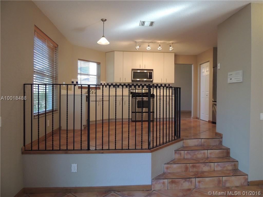 Hollywood Lakes Country C - Residential Lease