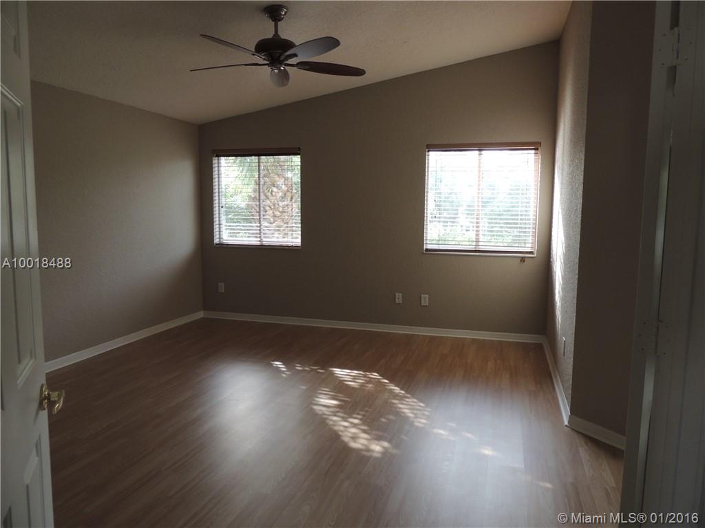 Hollywood Lakes Country C - Residential Lease