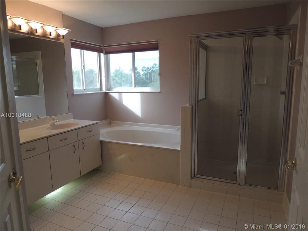 Hollywood Lakes Country C - Residential Lease
