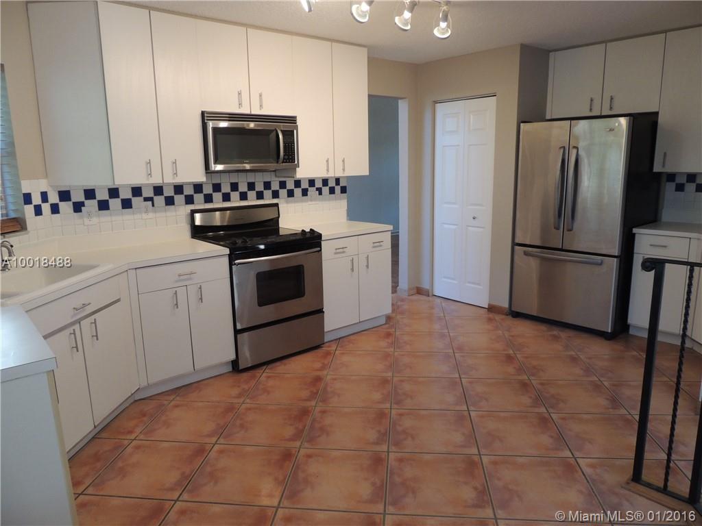 Hollywood Lakes Country C - Residential Lease