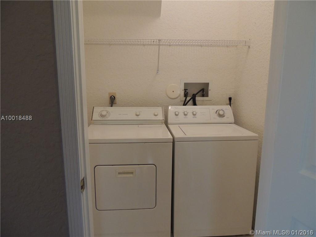 Hollywood Lakes Country C - Residential Lease