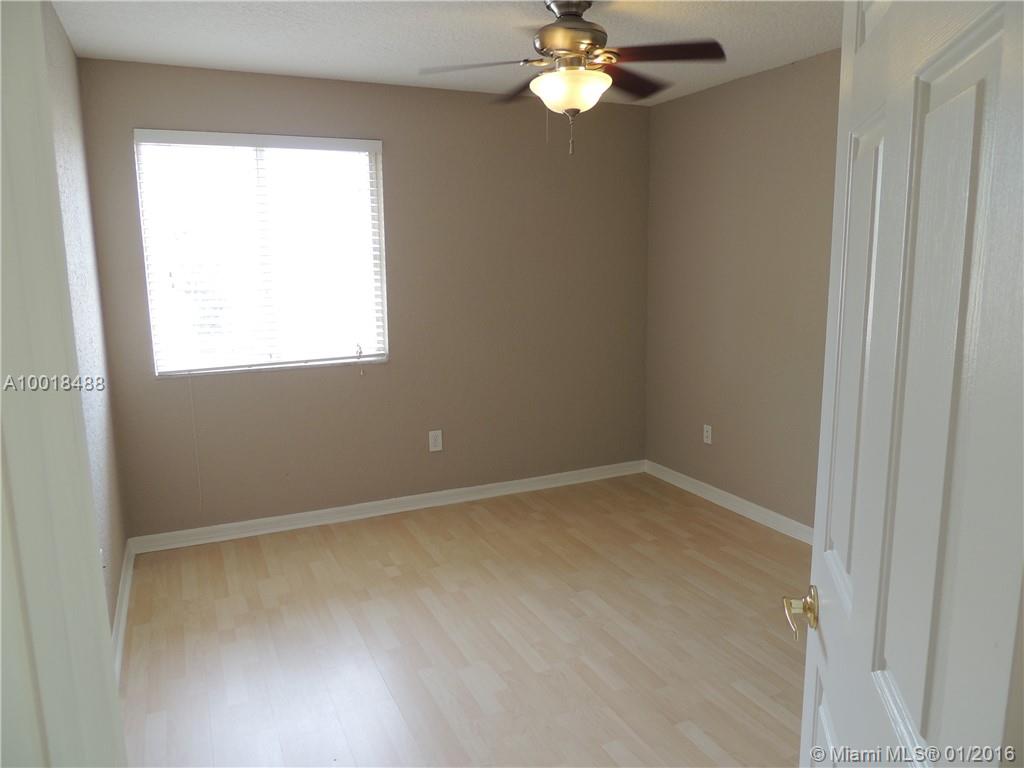 Hollywood Lakes Country C - Residential Lease