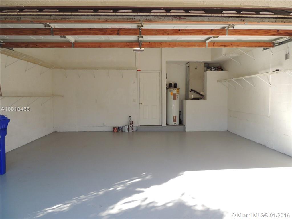 Hollywood Lakes Country C - Residential Lease