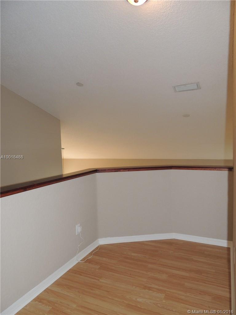 Hollywood Lakes Country C - Residential Lease