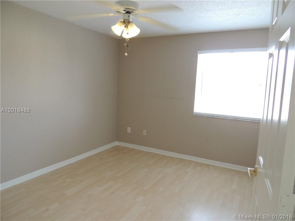 Hollywood Lakes Country C - Residential Lease