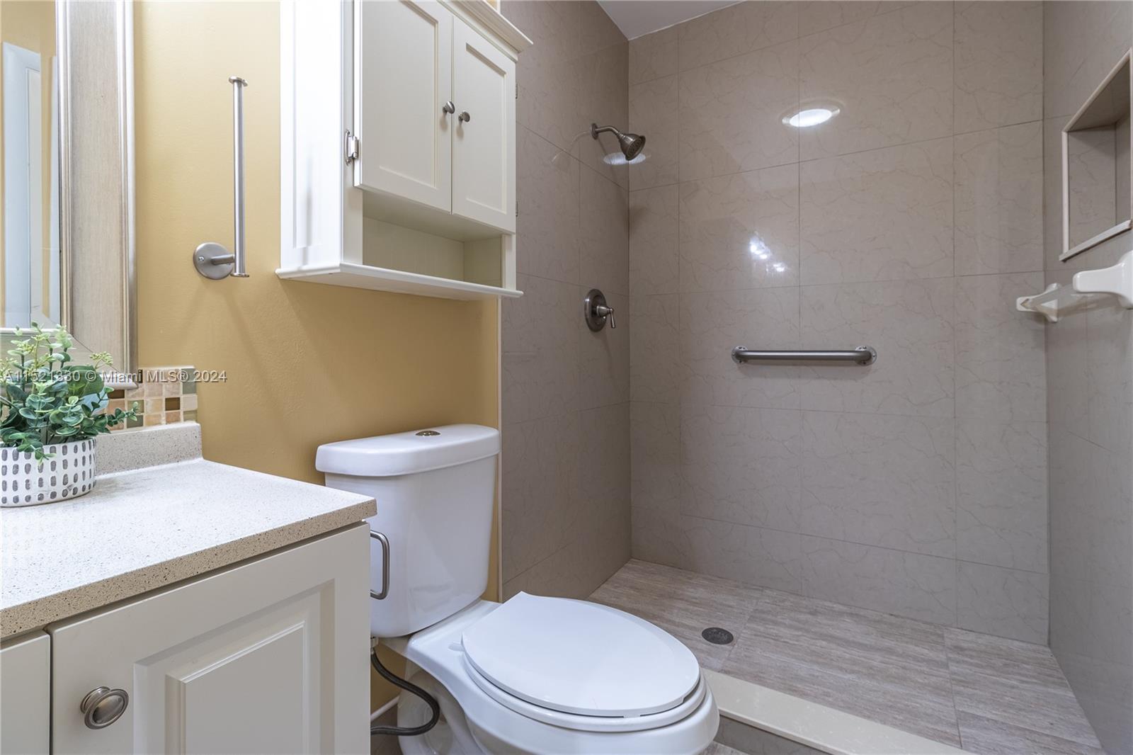 WEDGEWOOD CONDOMINIUM - Residential