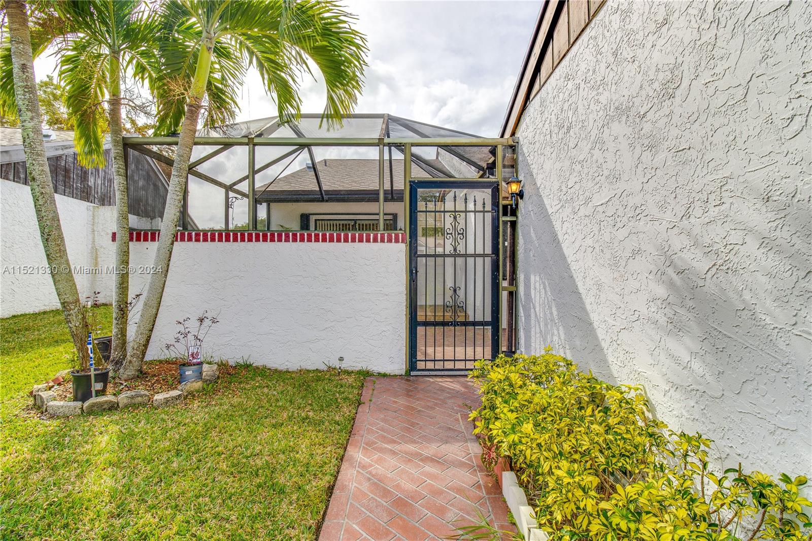 WEDGEWOOD CONDOMINIUM - Residential