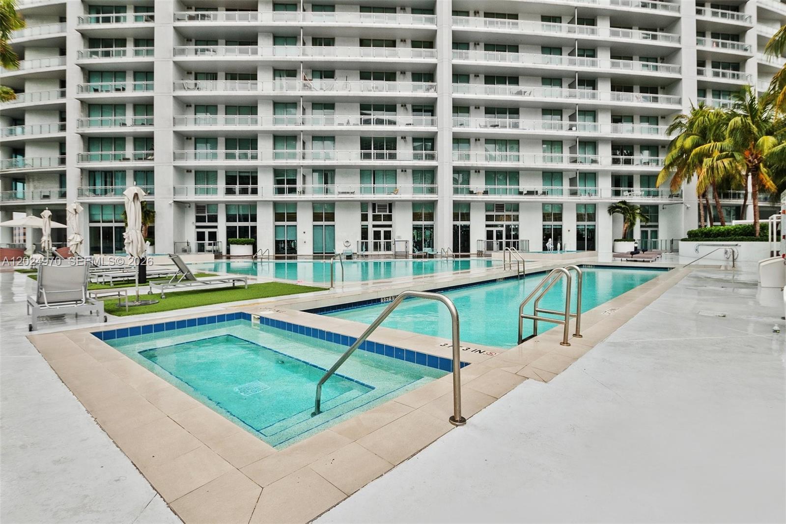 IVY CONDO - Residential