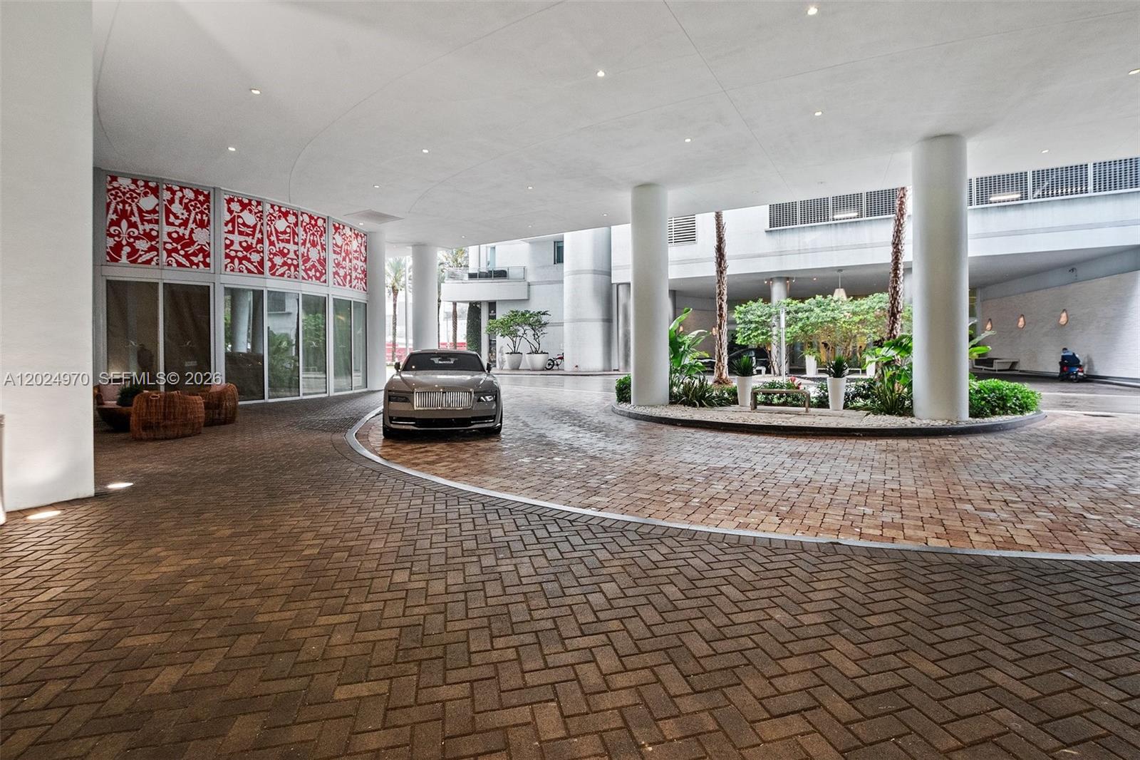 IVY CONDO - Residential