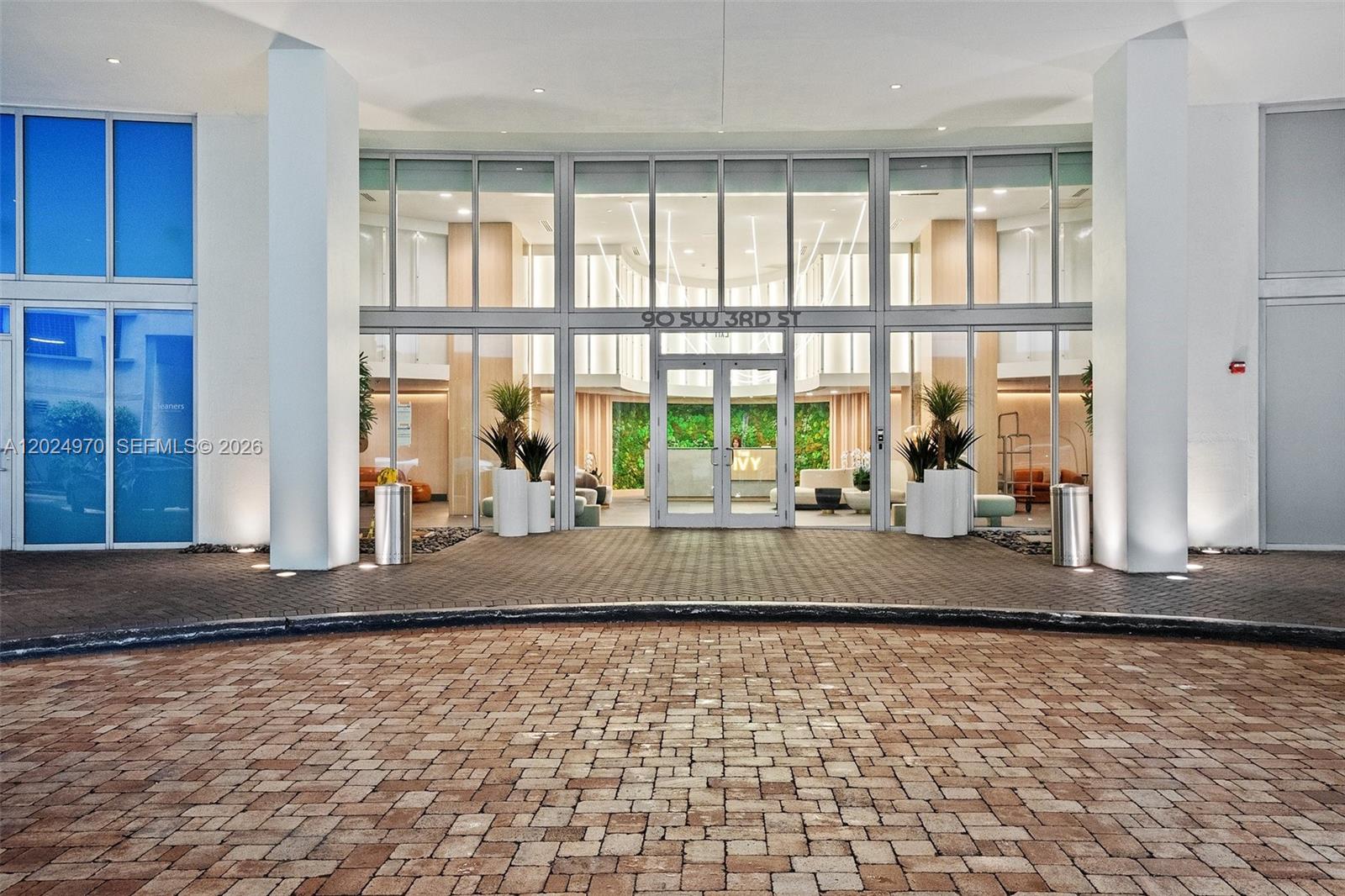 IVY CONDO - Residential