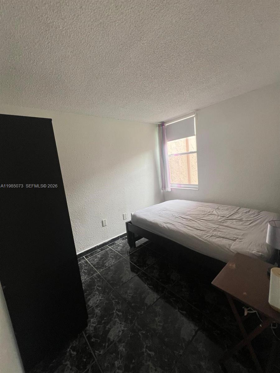 LOS ARBOLES CONDO - Residential