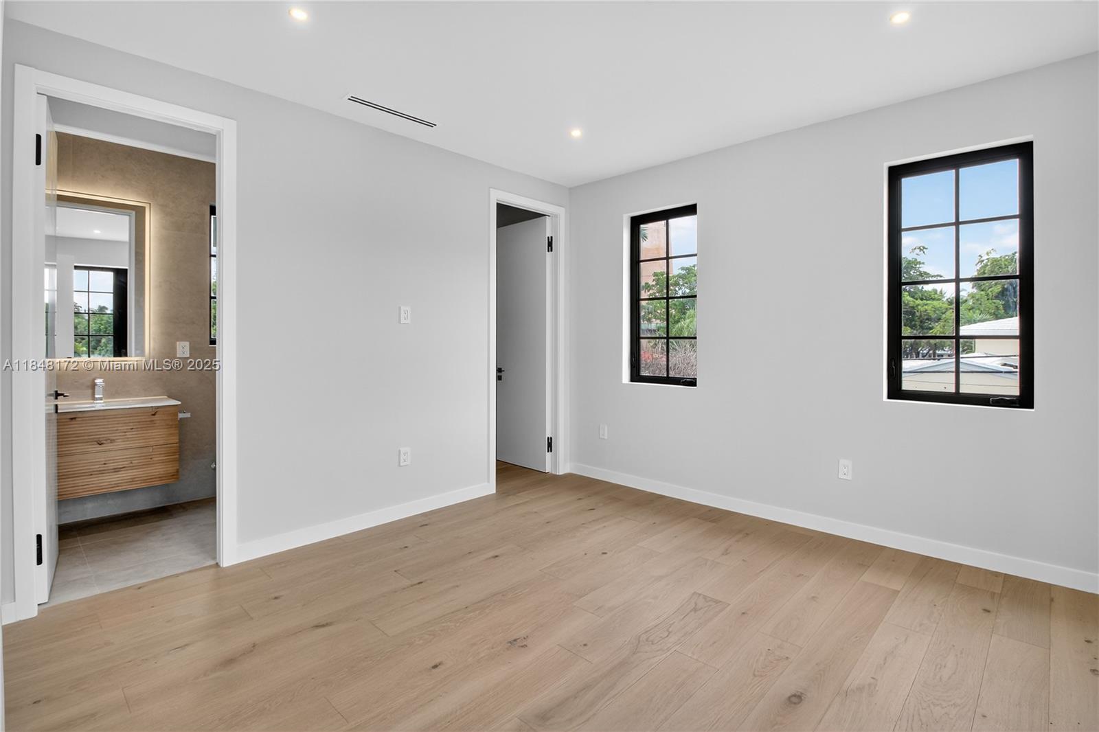 CORAL GABLES SEC E - Residential
