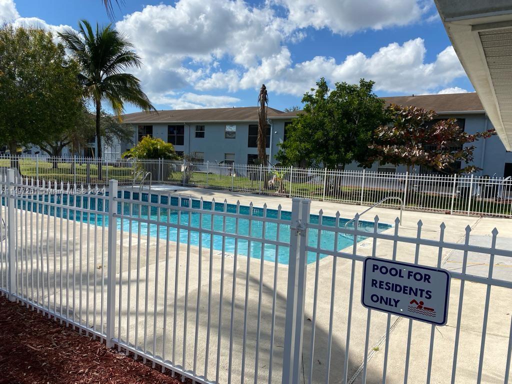 THE HEMINGWAY, A CONDOMIN - Residential