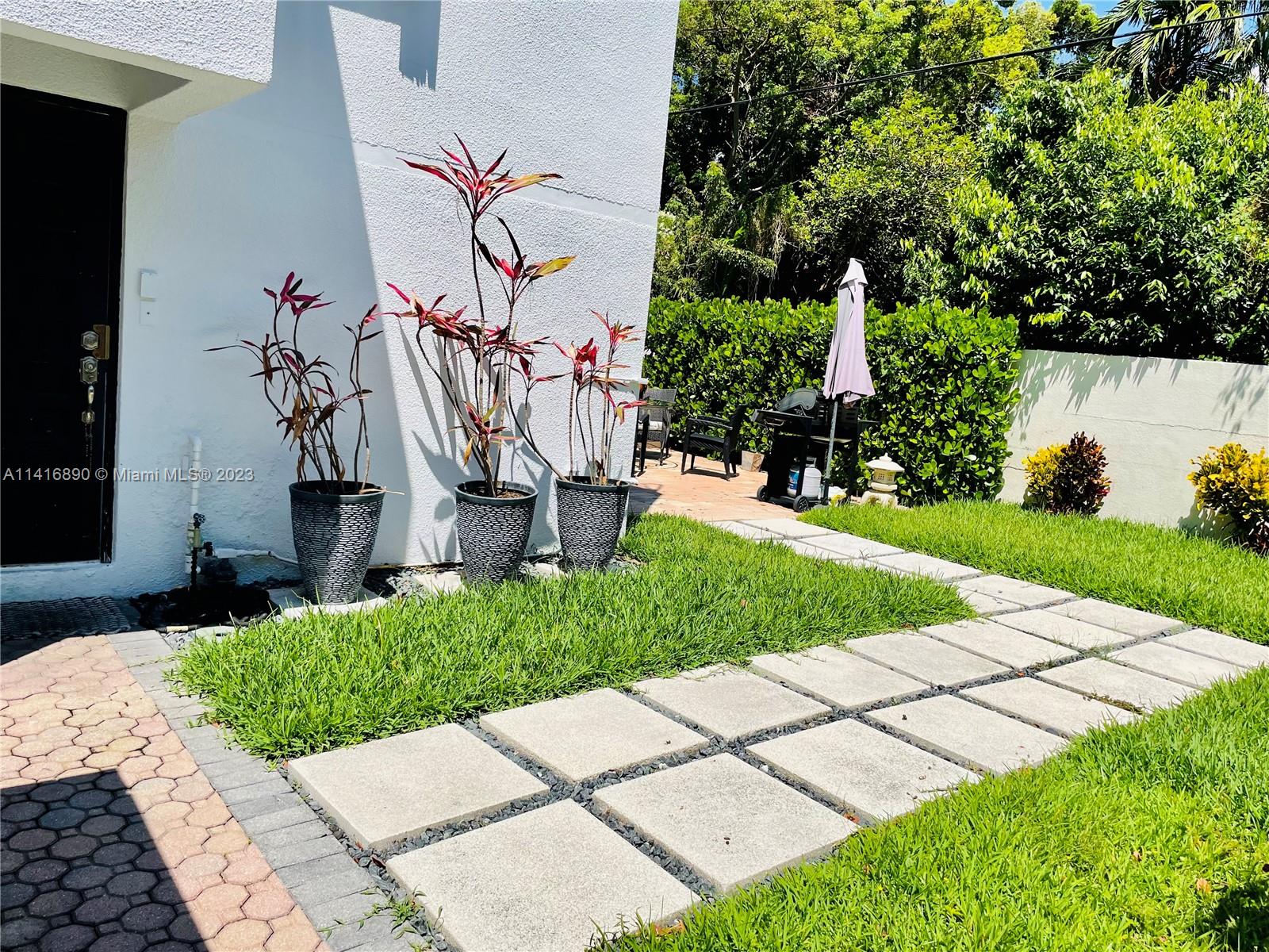 BRICKELLS FLAGLER - Residential Lease