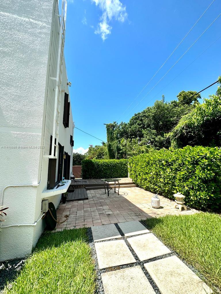 BRICKELLS FLAGLER - Residential Lease