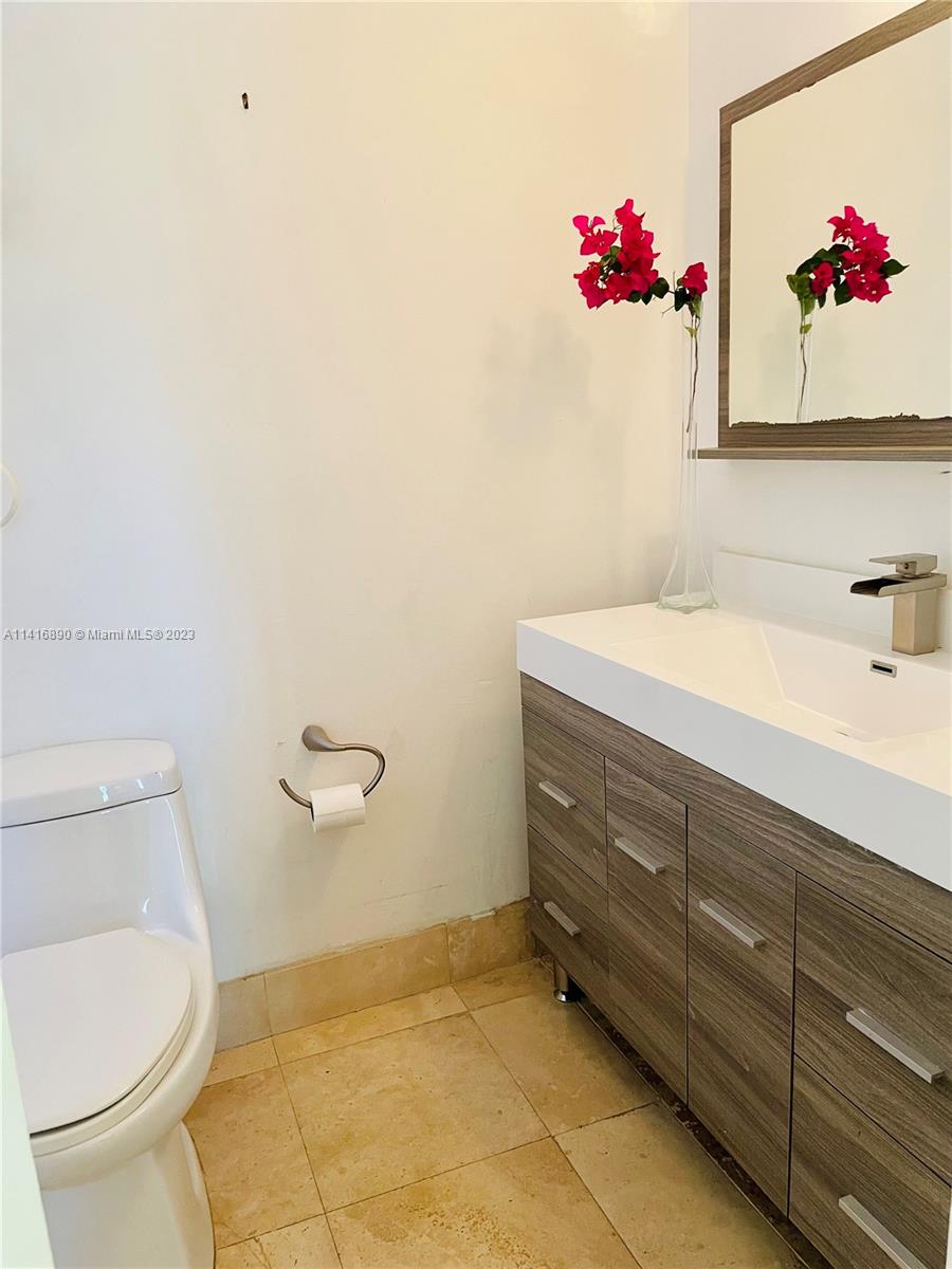 BRICKELLS FLAGLER - Residential Lease