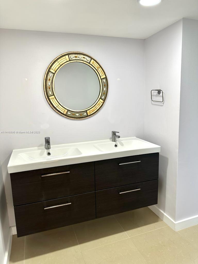 BRICKELLS FLAGLER - Residential Lease