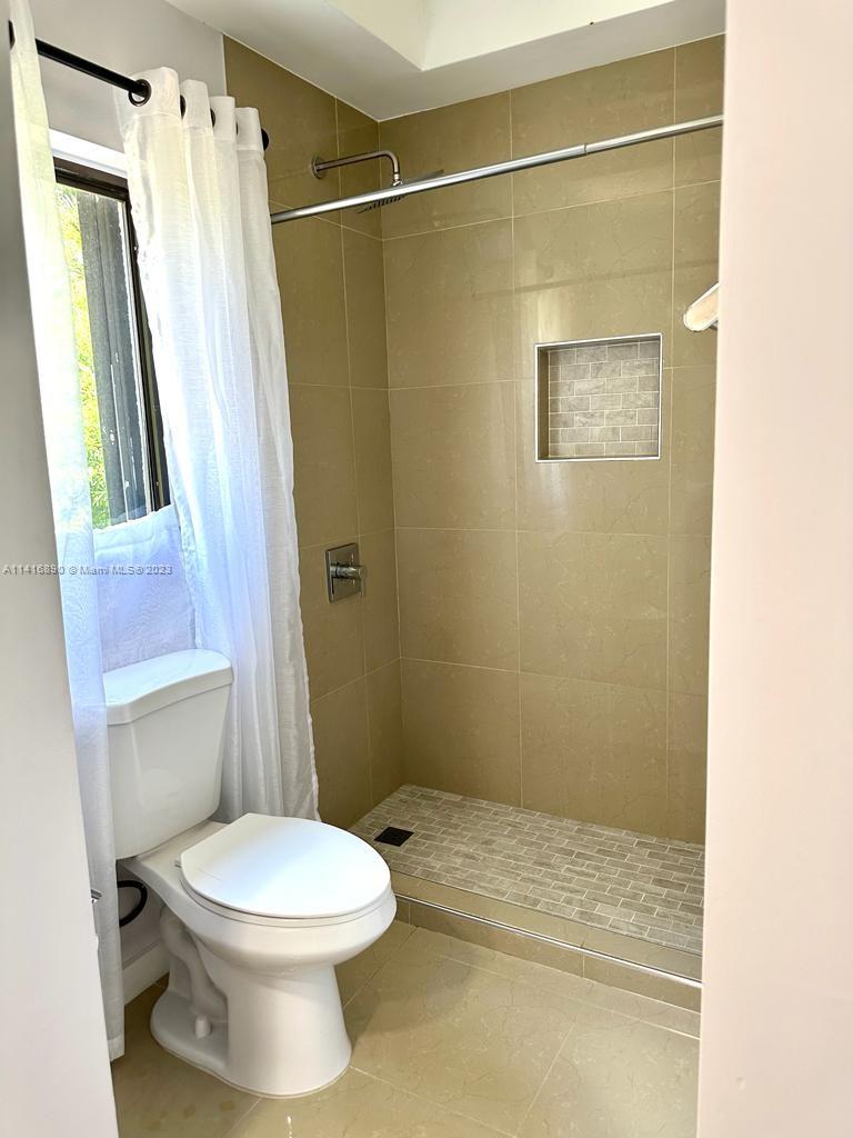 BRICKELLS FLAGLER - Residential Lease