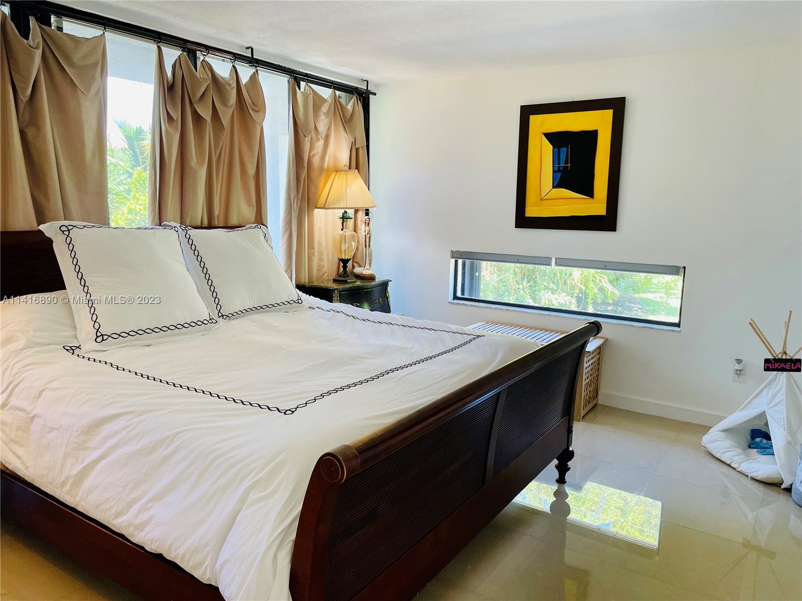 BRICKELLS FLAGLER - Residential Lease