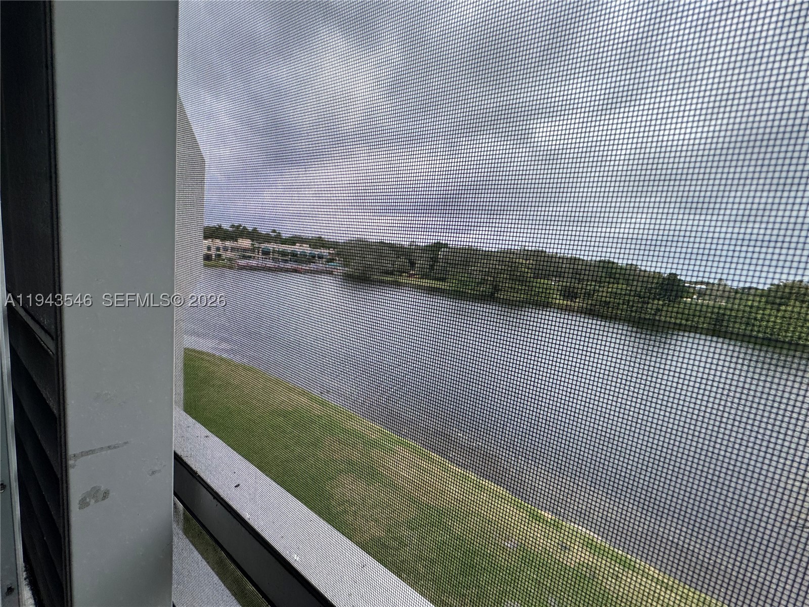 Welcome to your dream condo located in the country club community of Pine Island Ridge in Davie! This cozy 1 bedroom, 1.5 bathroom unit  features granite counters and laminated flooring throughout. From your living space or outside in your private balcony enjoy the breathtaking views of the serene lakefront.  This  community offers many amenities: a golf course, tennis court, playground, gym, pool and even a dining restaurant for residents to enjoy. CLOSE TO I-595, SHOPPINGS, DINING, SCHOOLS, AND  NOVA UNIVERSITY. !!!! EASY TO SHOW!!!  !!!!!SELLER IS VERY MOTIVATED!!!!