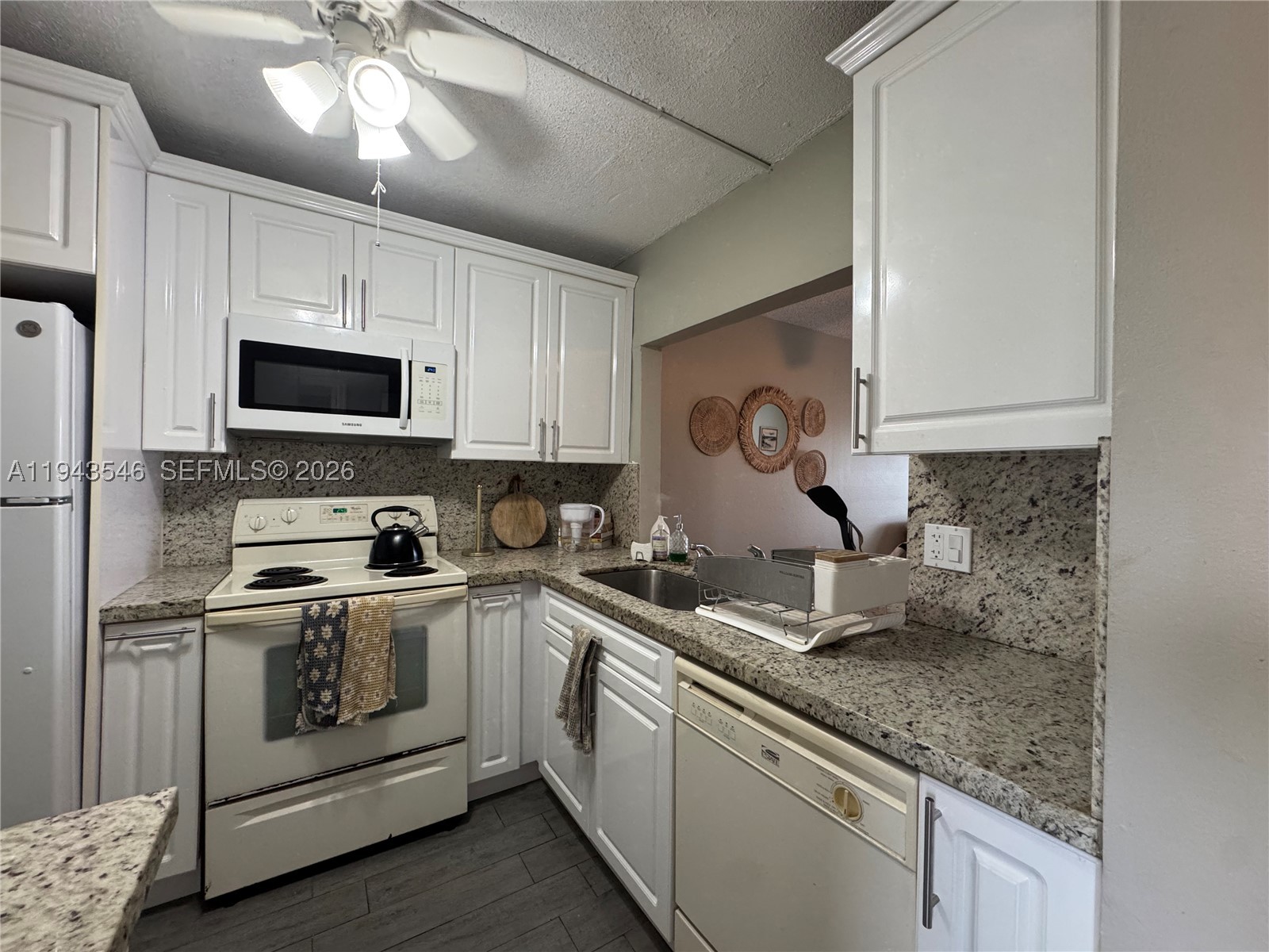 POINCIANA 5 OF PINE ISLAN - Residential