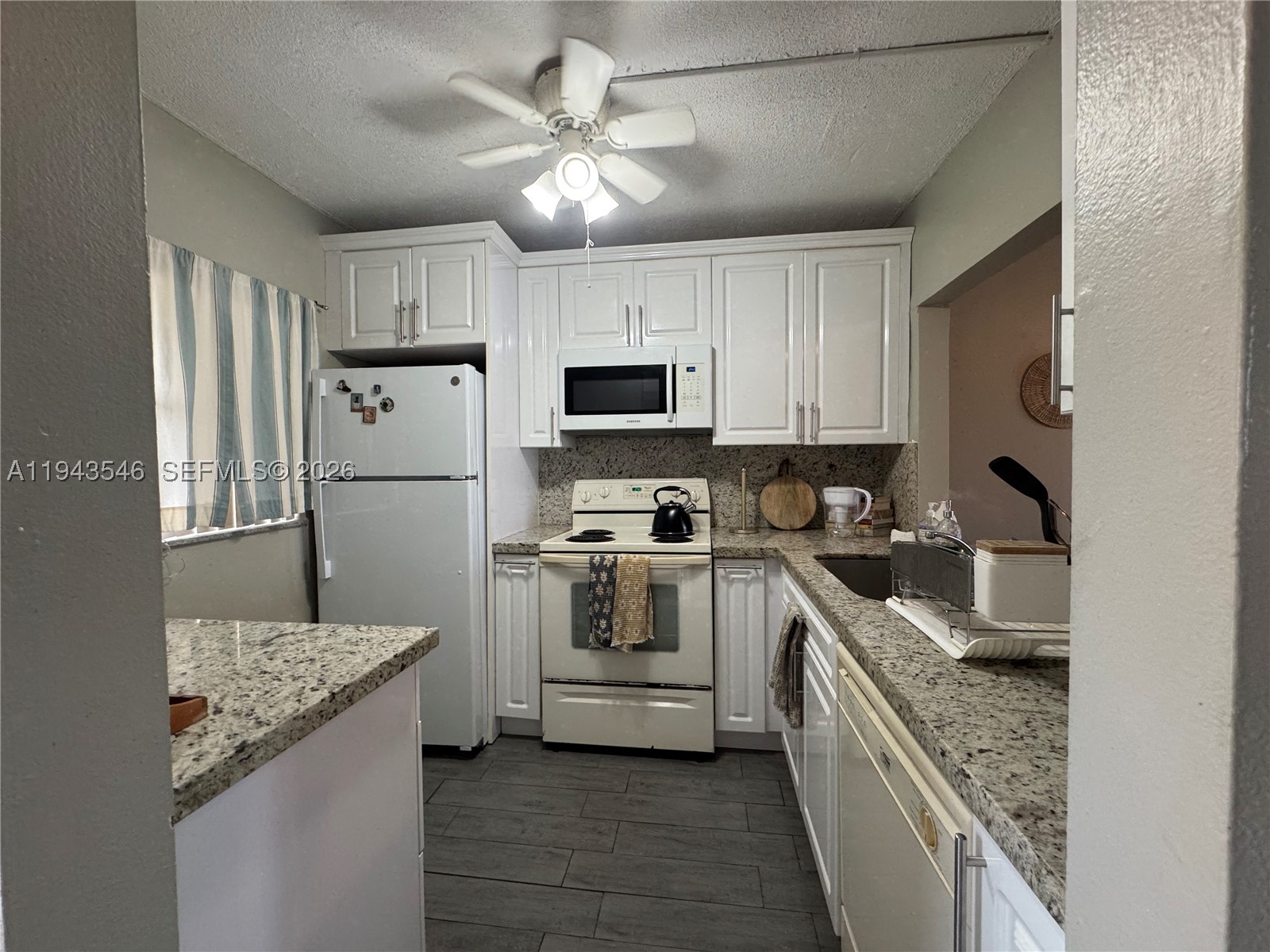 POINCIANA 5 OF PINE ISLAN - Residential