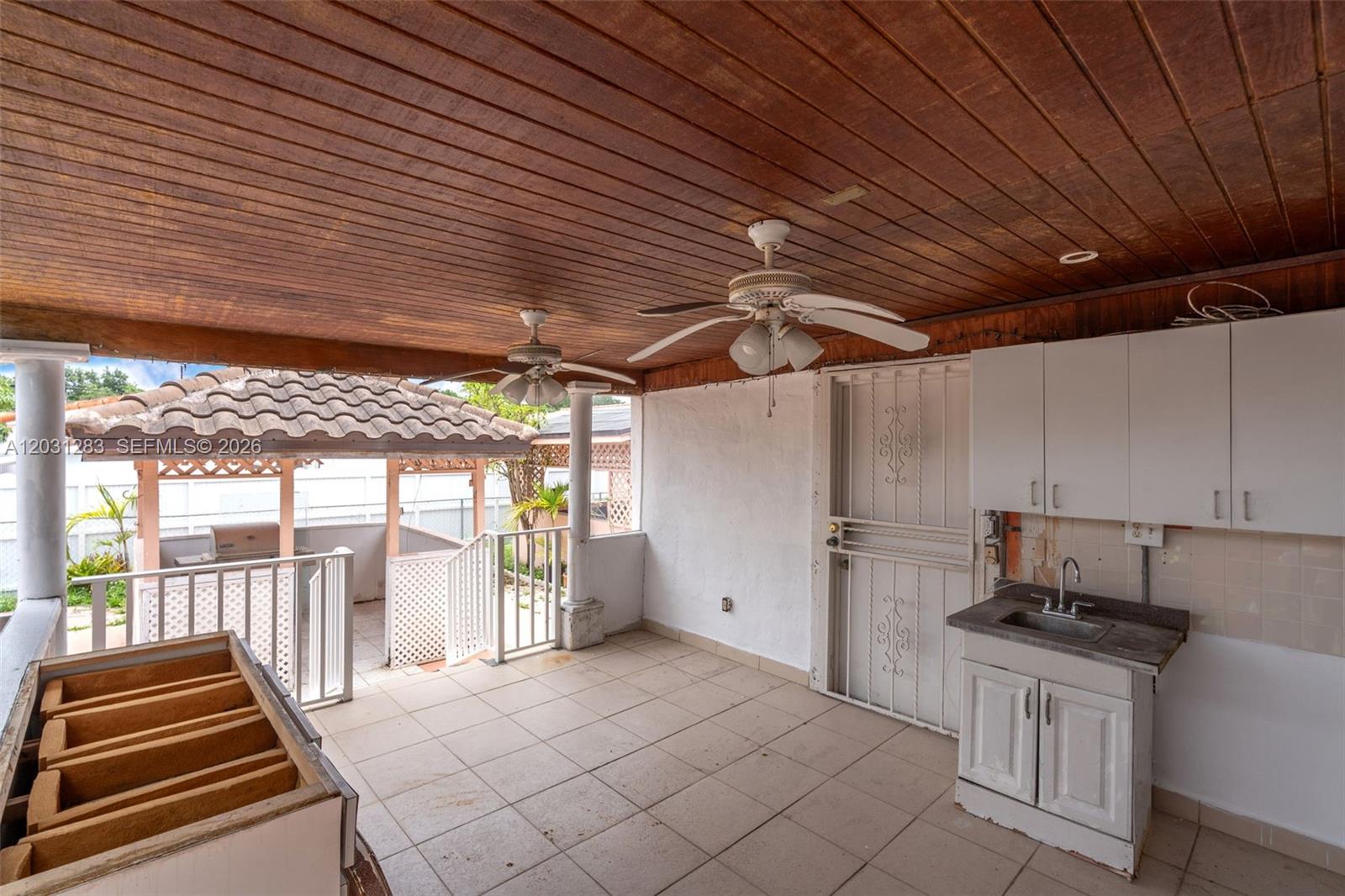 FAIRLAWN - Residential