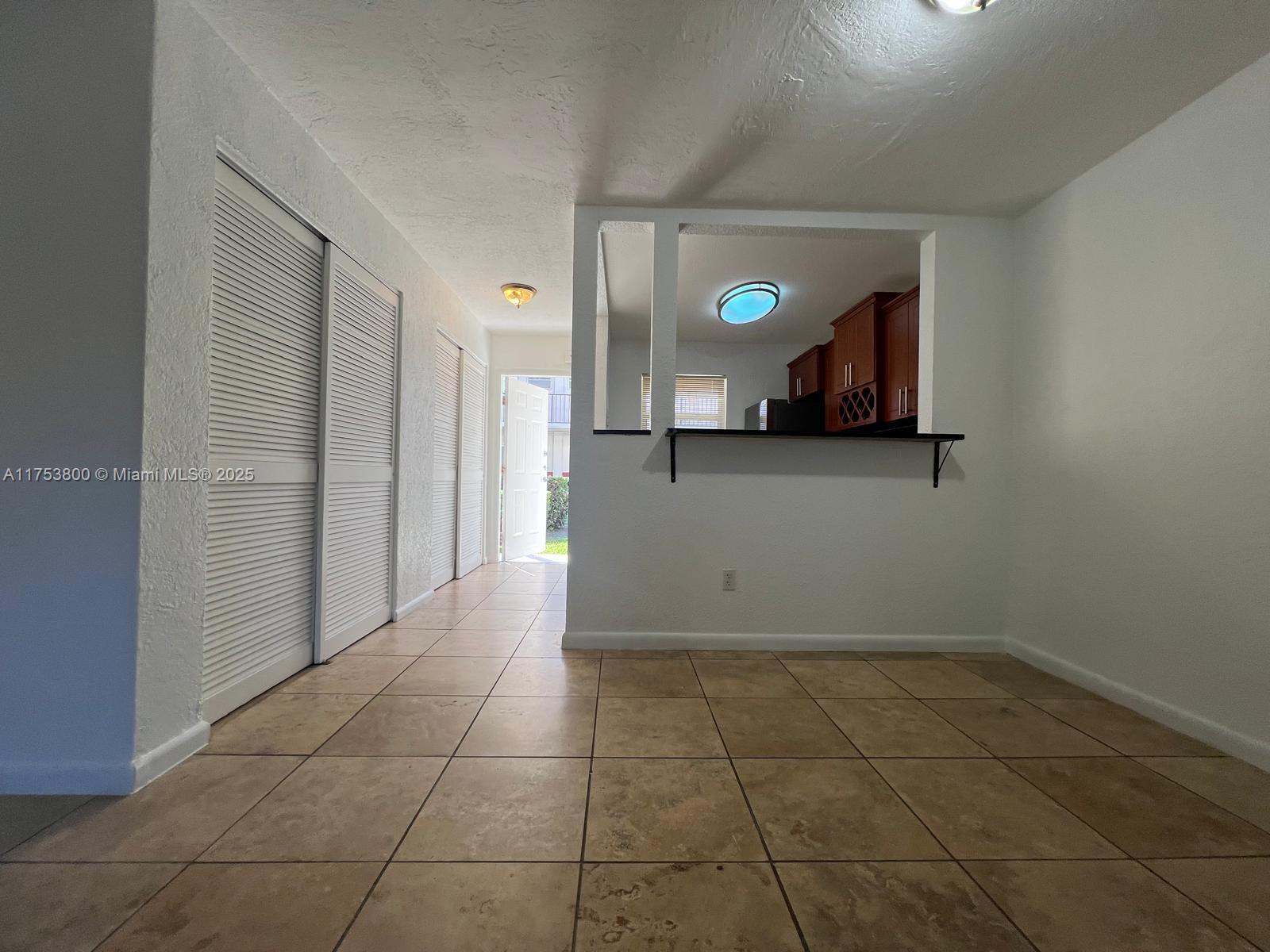 VILLAS OF PINECREST CONDO - Residential Lease
