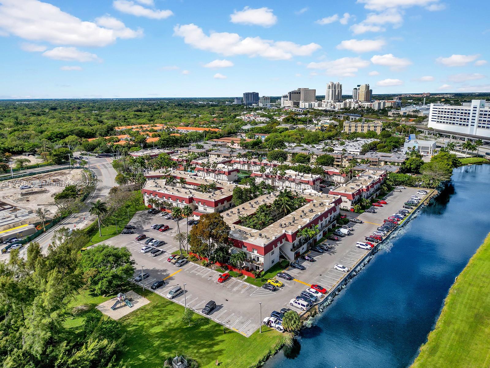 VILLAS OF PINECREST CONDO - Residential Lease