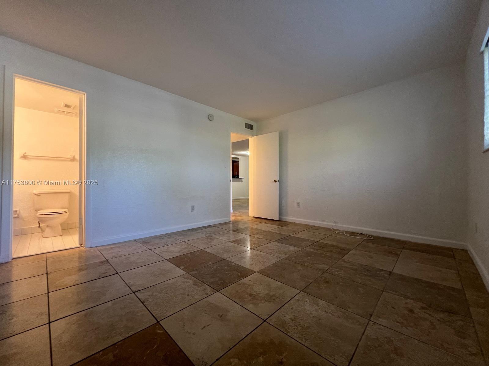 VILLAS OF PINECREST CONDO - Residential Lease