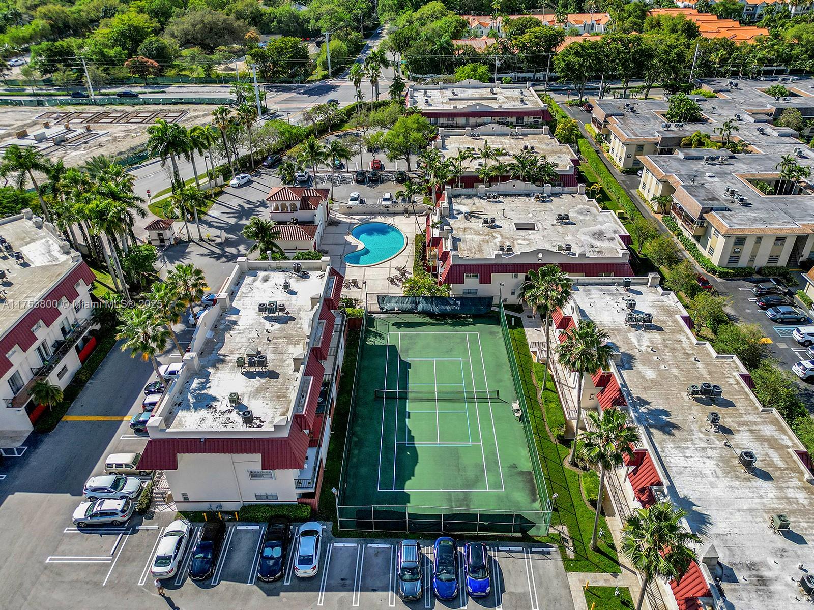 VILLAS OF PINECREST CONDO - Residential Lease