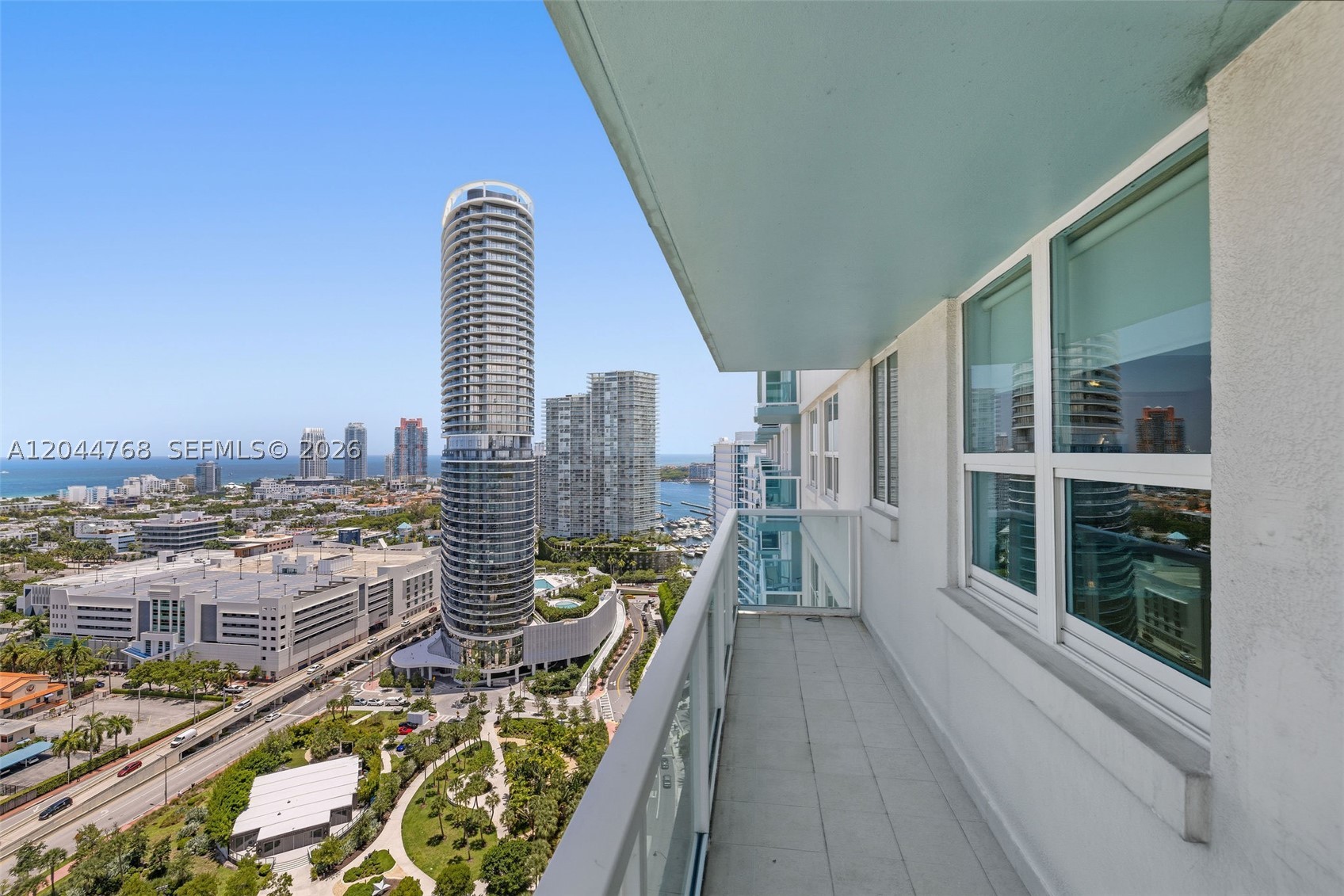 THE FLORIDIAN CONDO - Residential Lease