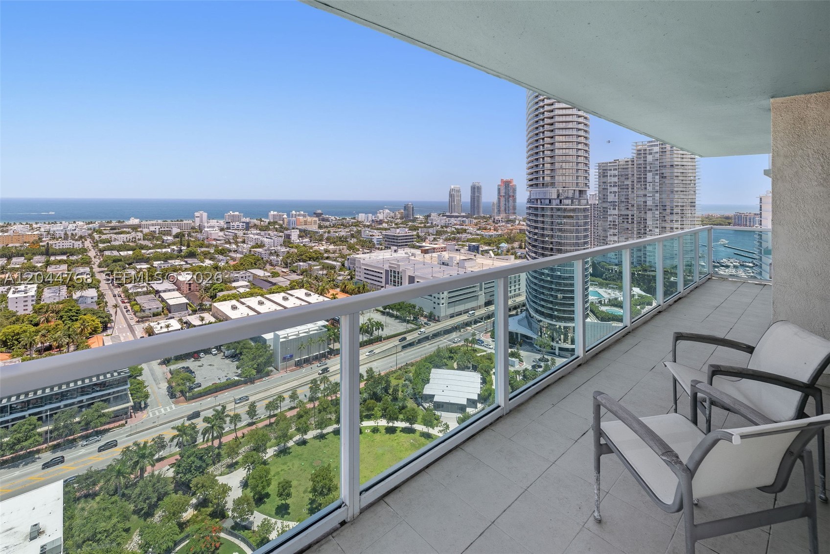 THE FLORIDIAN CONDO - Residential Lease