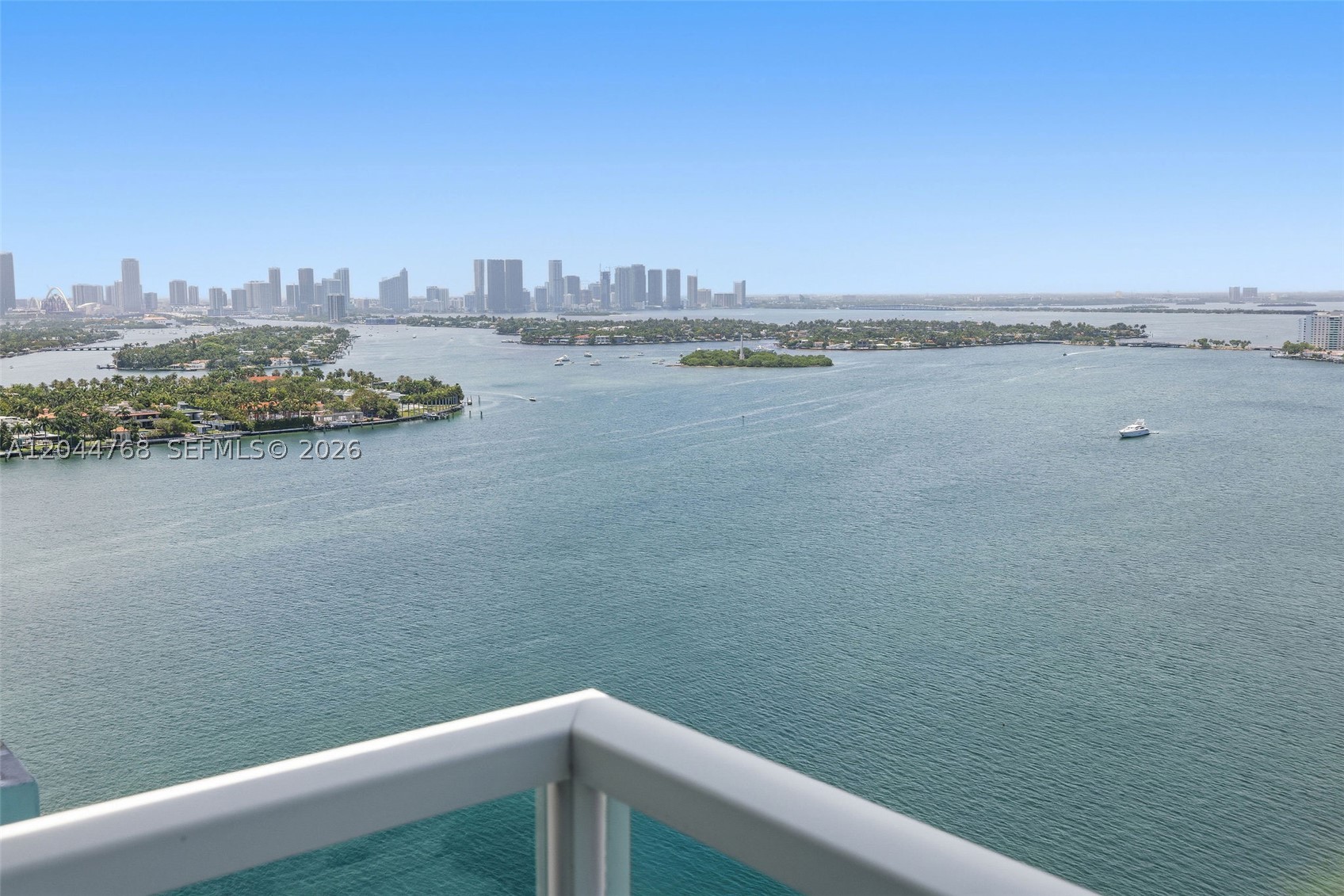 THE FLORIDIAN CONDO - Residential Lease