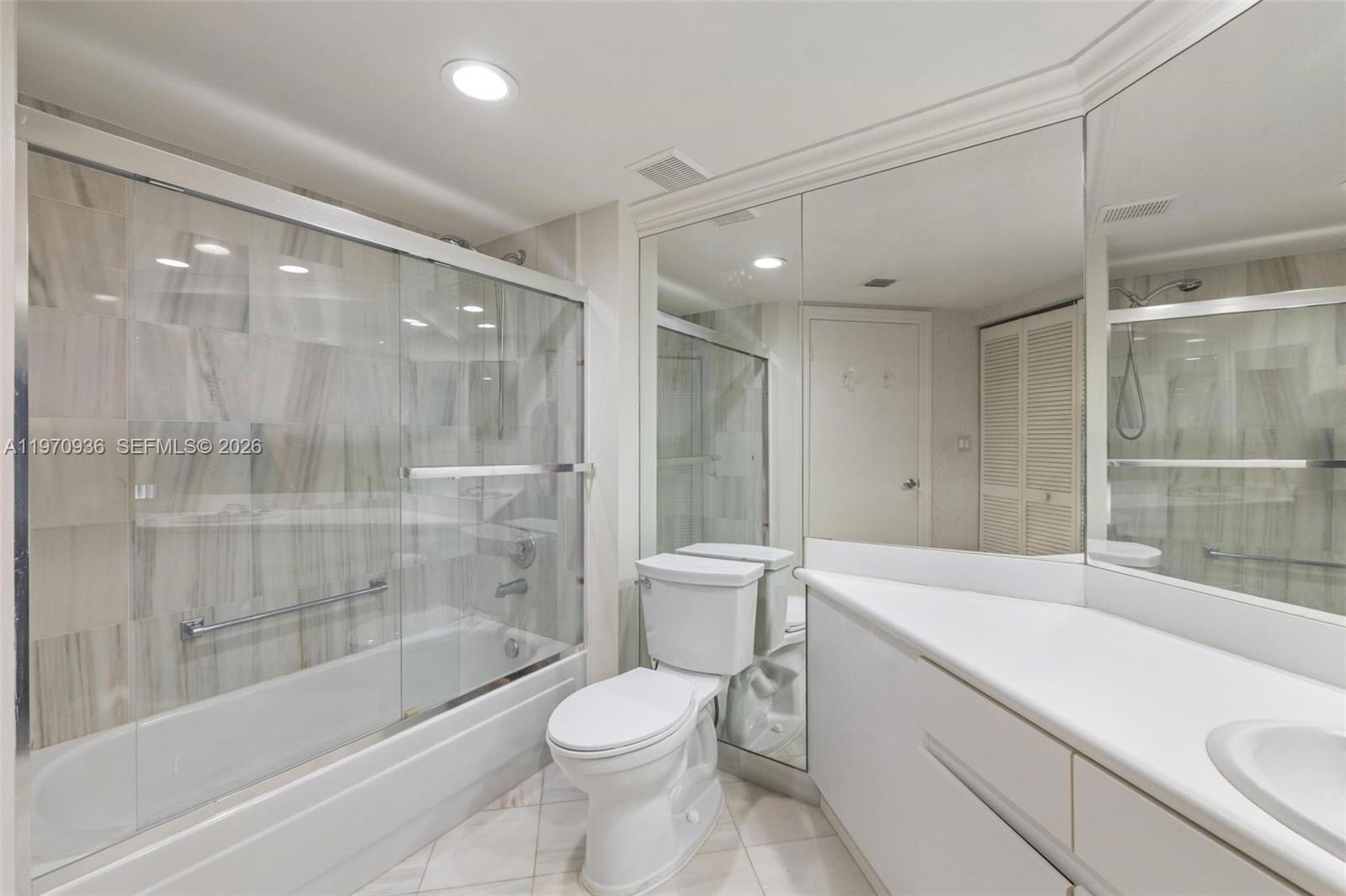 OCEANIA I CONDO - Residential