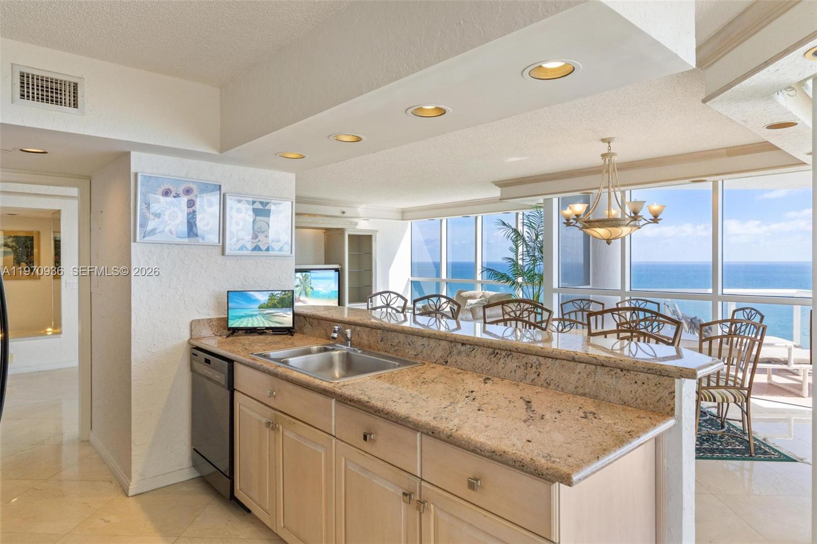 OCEANIA I CONDO - Residential
