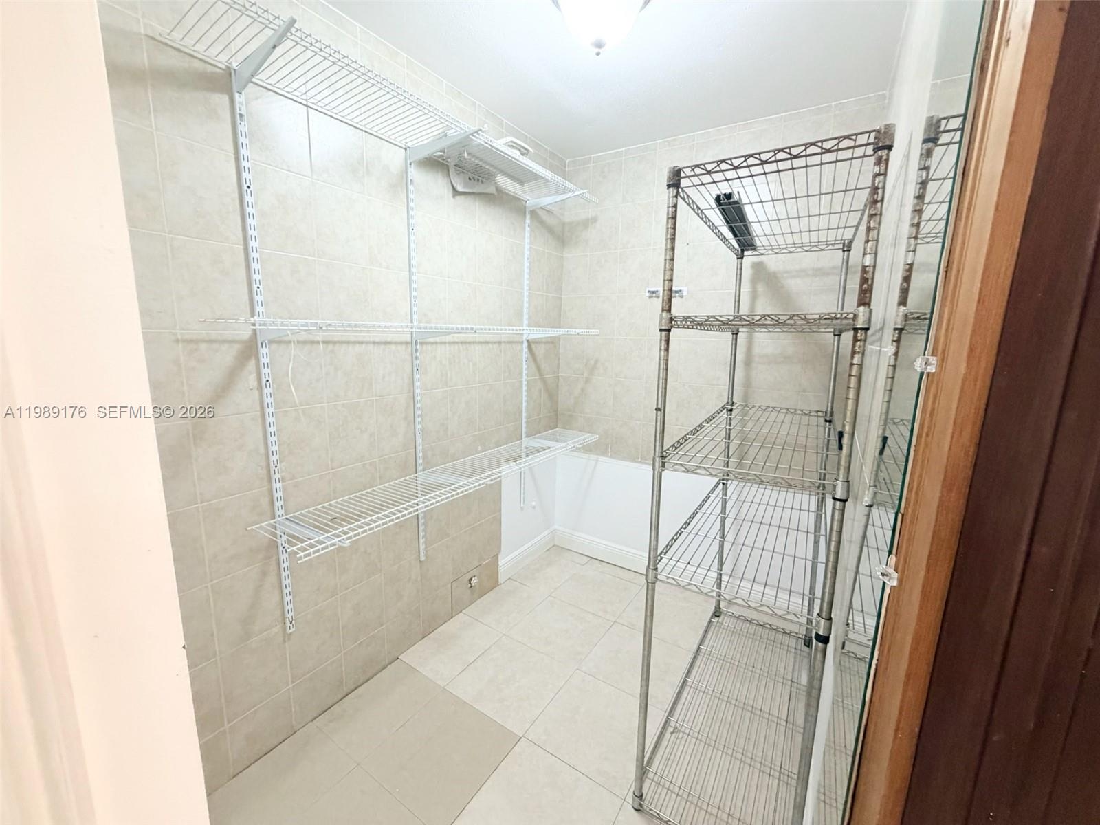 HAVEN HOUSE NO 4 CONDO - Residential Lease