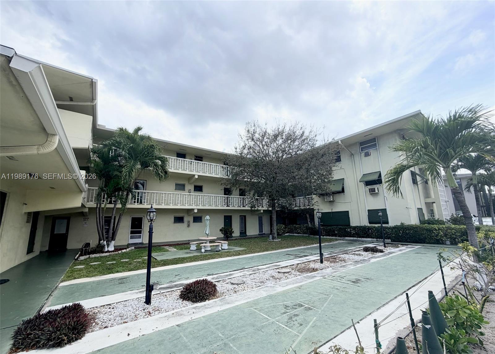 HAVEN HOUSE NO 4 CONDO - Residential Lease