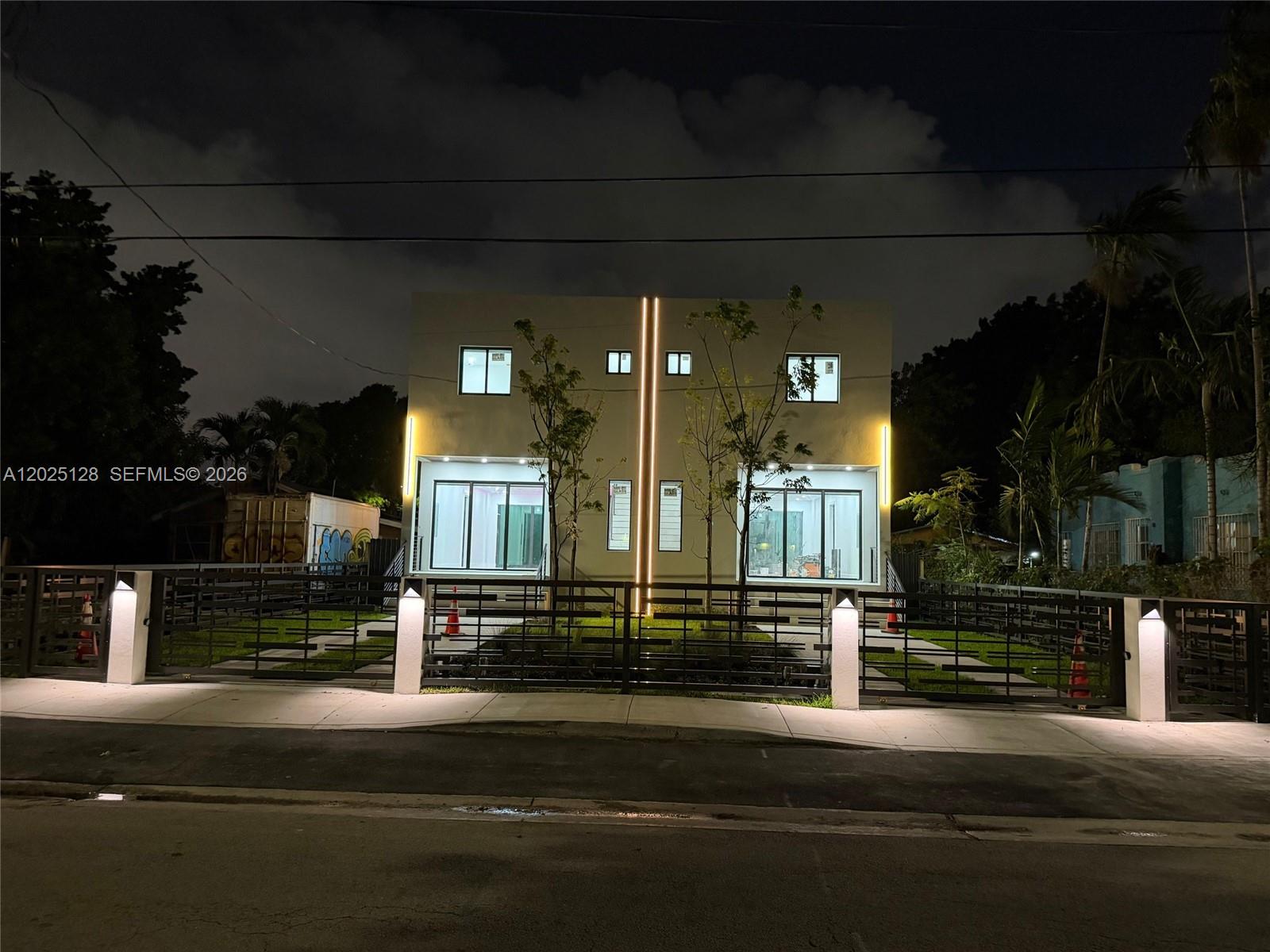 ROSEMONT PARK - Residential Income