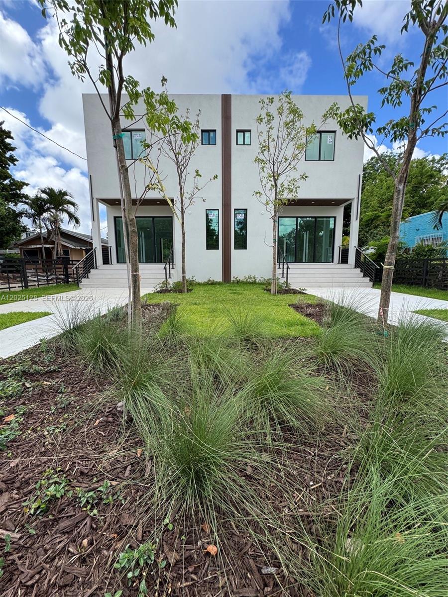 ROSEMONT PARK - Residential Income