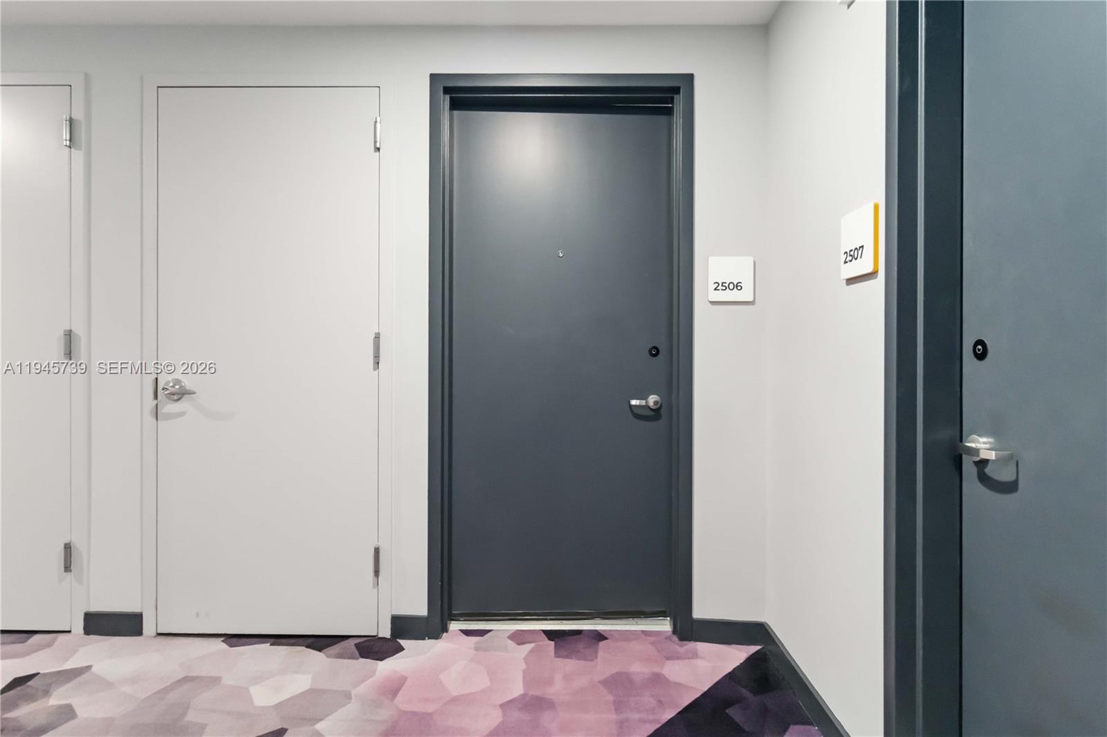 YOTEL - Residential