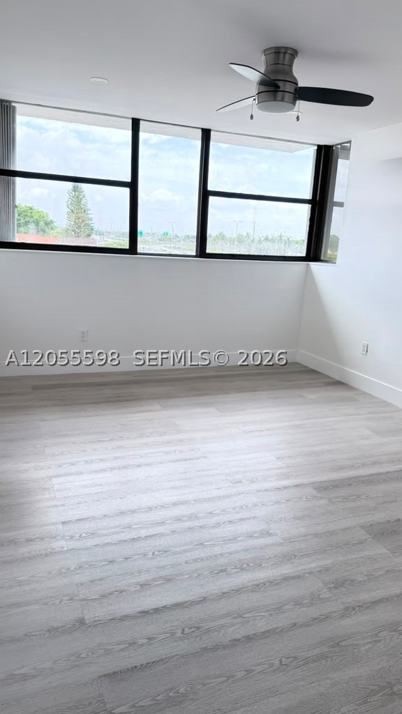 FLORIDA 2001 CONDO PH I - Residential Lease