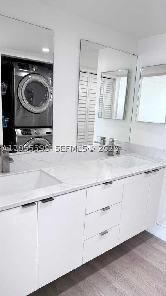 FLORIDA 2001 CONDO PH I - Residential Lease
