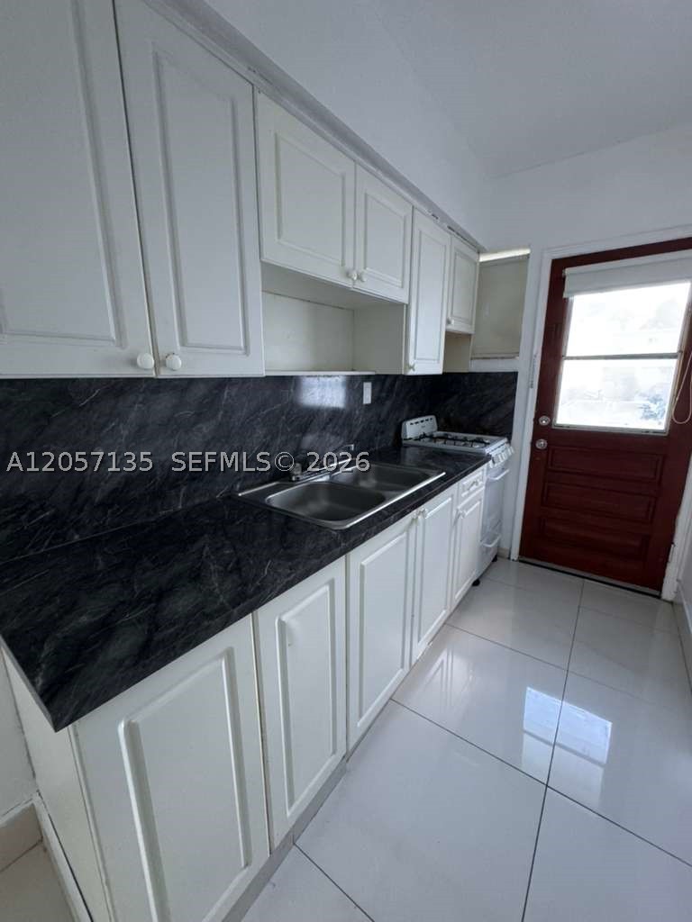 WINDS OF NOBE CONDO - Residential Lease