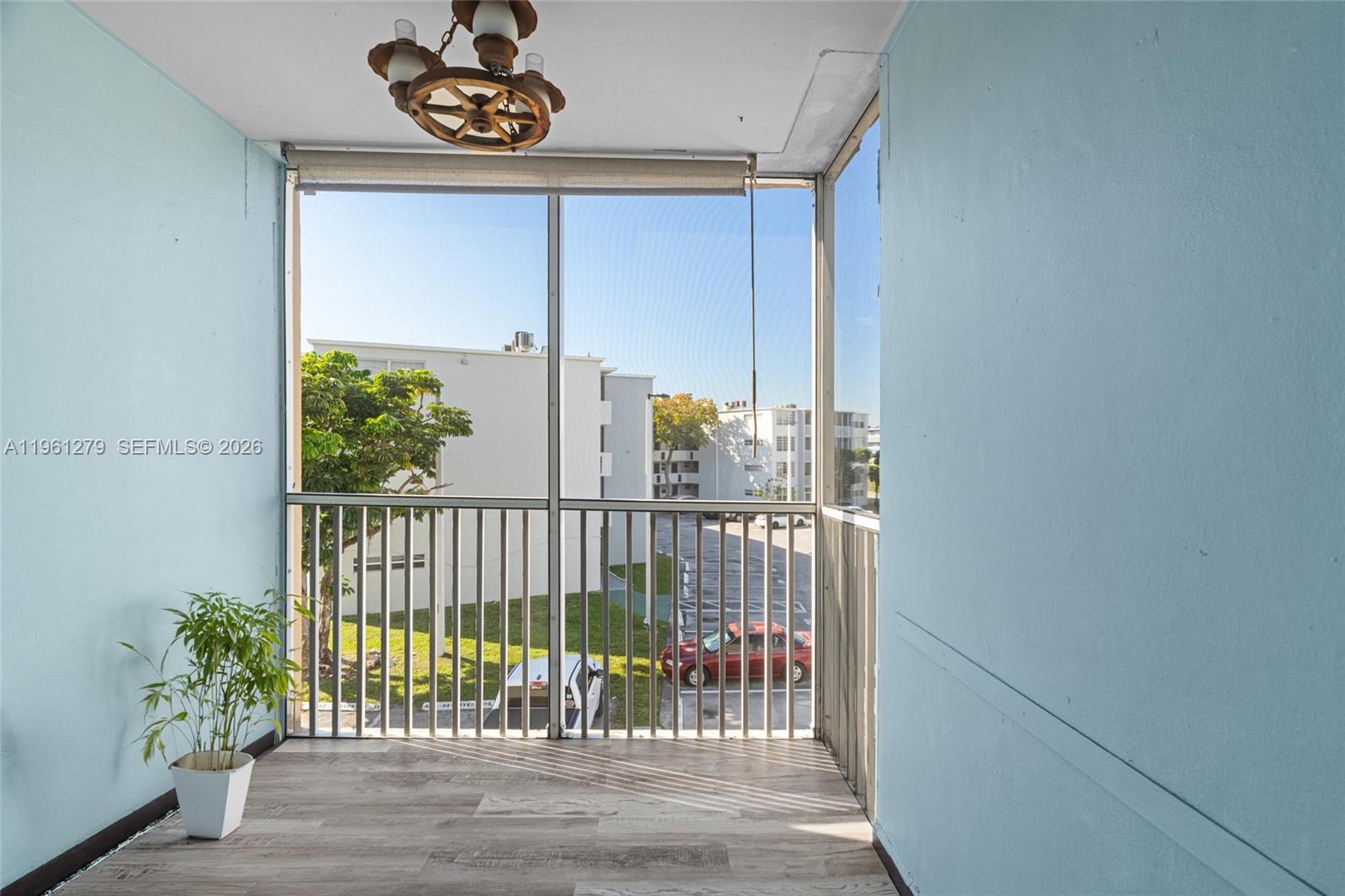 JADE WINDS GROUP BAMBOO G - Residential